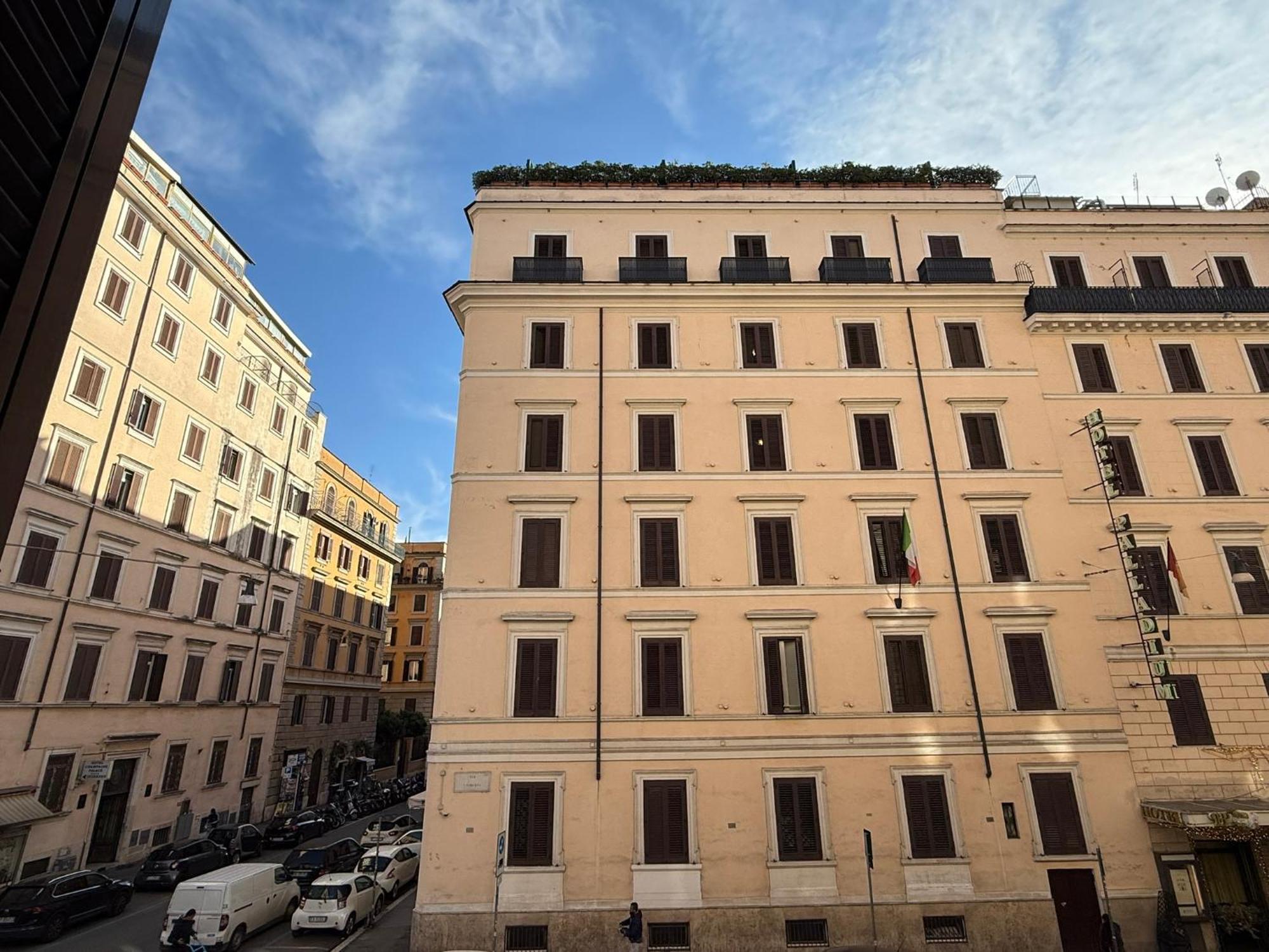 Lumi Hotel — Foto 1